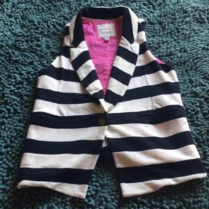 Girls forever 21 black and white vest